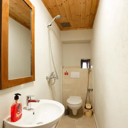 1805 Pensjonat Gjirokastra