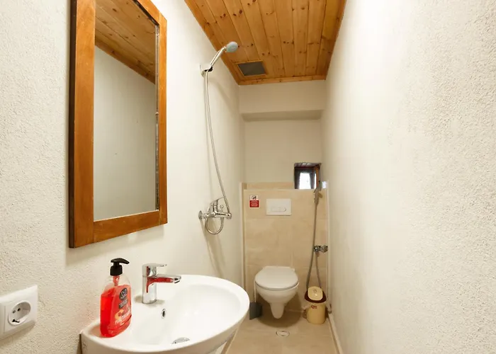 1805 Guest house Gjirokaster